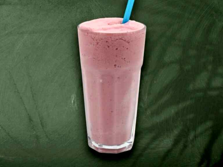 Çilekli Milkshake